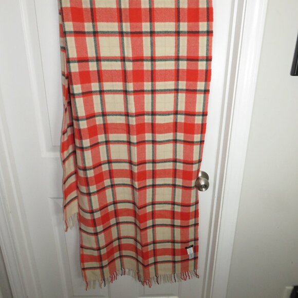 J.CREW Tartan Plaid 100% Wool Scarf Fringed 74" Length x 21" Width NWOT - Picture 2 of 7